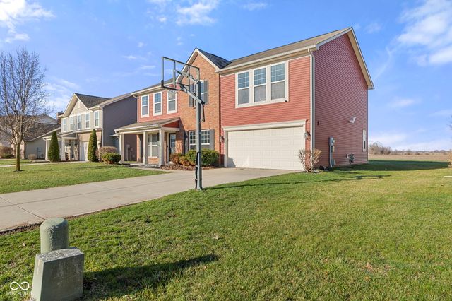 6212 N Woods Edge Drive, Mccordsville, IN 46055