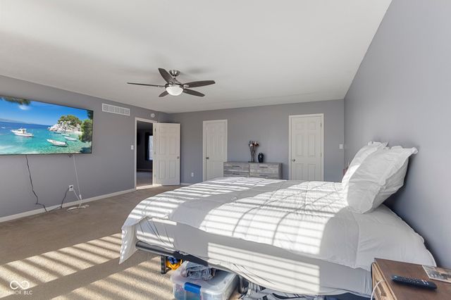 6212 N Woods Edge Drive, Mccordsville, IN 46055