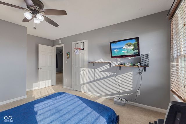 6212 N Woods Edge Drive, Mccordsville, IN 46055