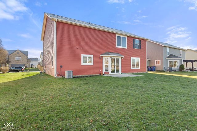 6212 N Woods Edge Drive, Mccordsville, IN 46055
