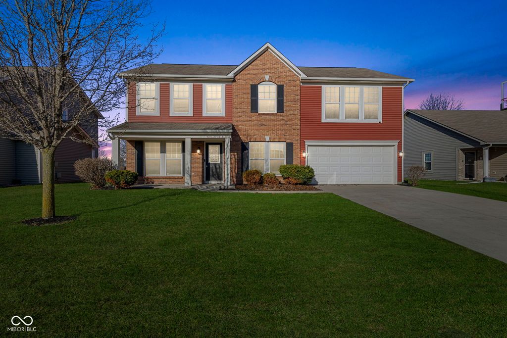 6212 N Woods Edge Drive, Mccordsville, IN 46055