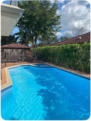 4520 NW 52nd St, Coconut Creek, FL 33073