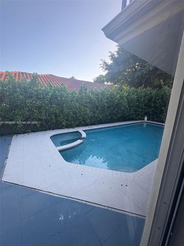 4520 NW 52nd St, Coconut Creek, FL 33073