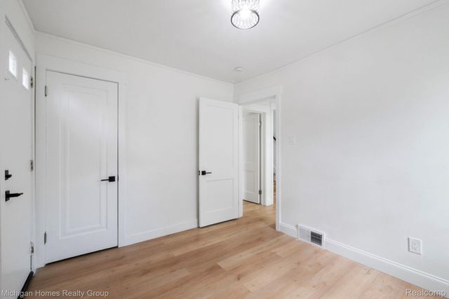 235 Flowerdale Street, Ferndale, MI 48220