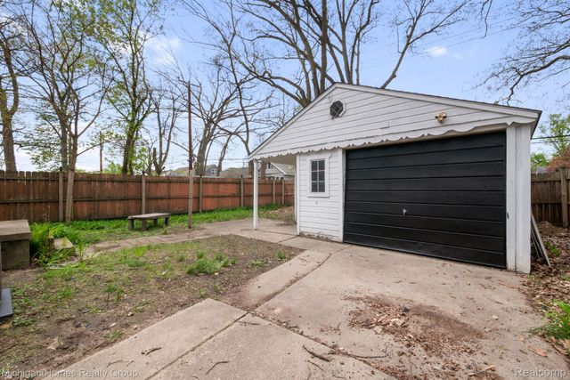 235 Flowerdale Street, Ferndale, MI 48220