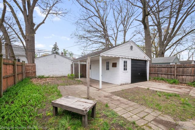 235 Flowerdale Street, Ferndale, MI 48220