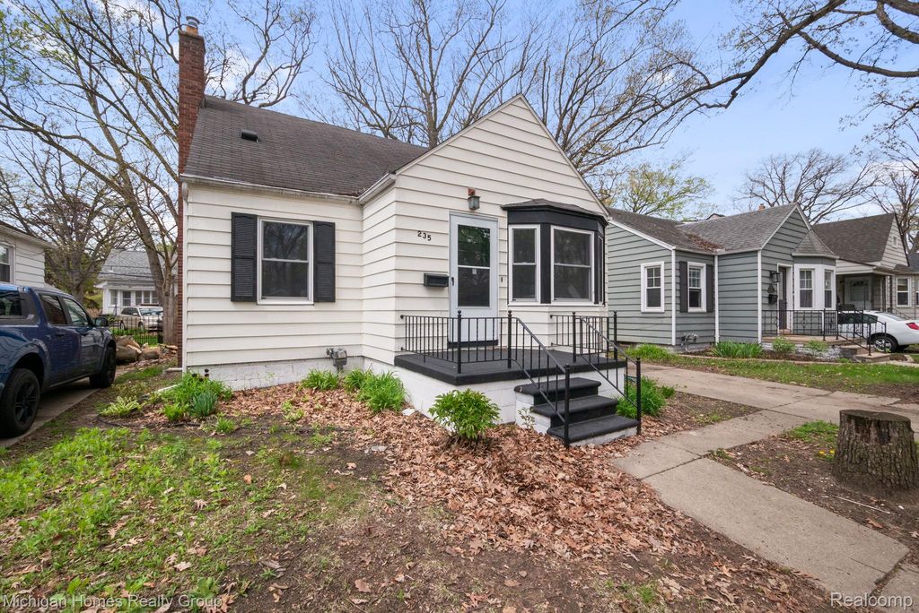 235 Flowerdale Street, Ferndale, MI 48220