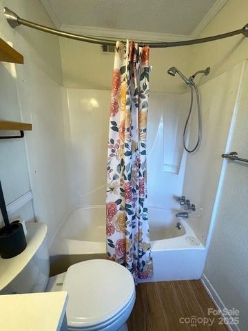 11 Lake Drive B4, Laurel Park, NC 28739