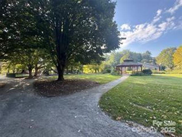 11 Lake Drive B4, Laurel Park, NC 28739