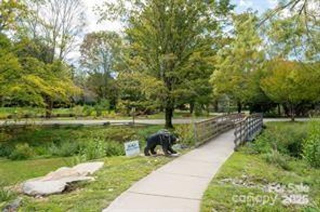 11 Lake Drive B4, Laurel Park, NC 28739