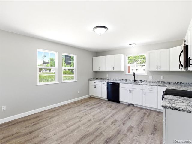 2971 Beach Road, Port Huron, MI 48060