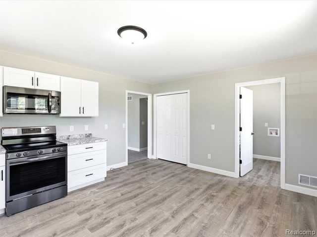 2971 Beach Road, Port Huron, MI 48060