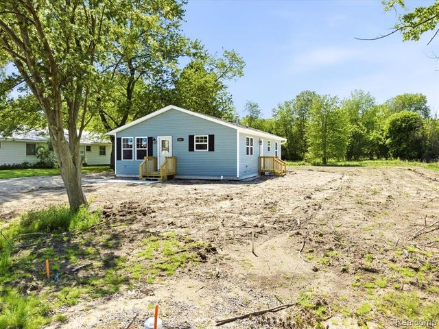 2971 Beach Road, Port Huron, MI 48060