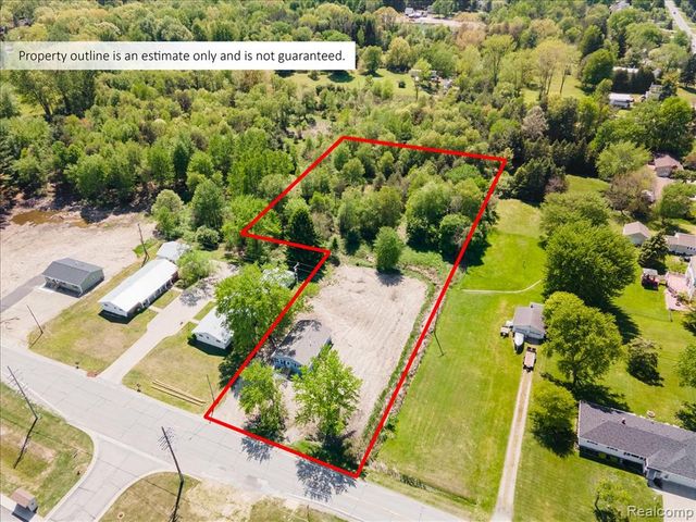 2971 Beach Road, Port Huron, MI 48060