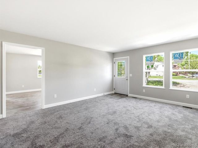 2971 Beach Road, Port Huron, MI 48060