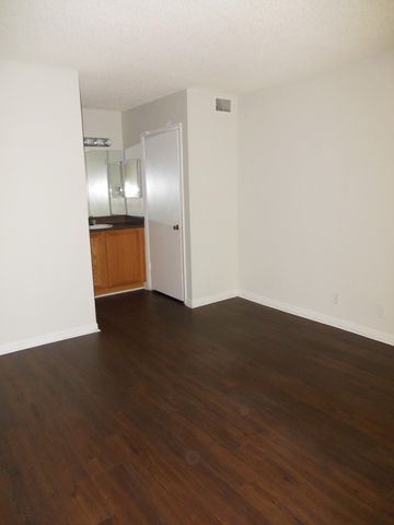 708 Executive Center Drive 24, West Palm Beach, FL 33401