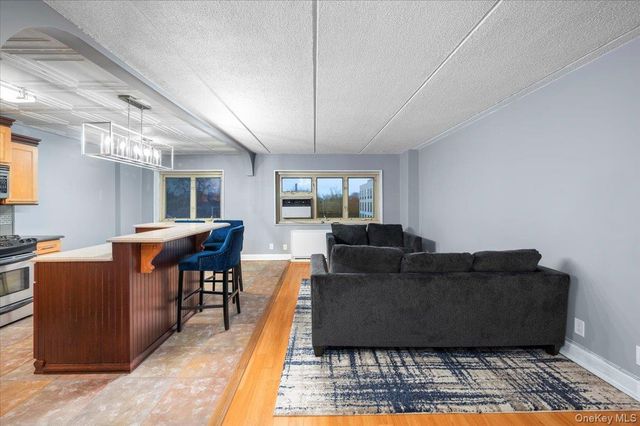 480 Halstead Avenue 5M, Harrison, NY 10528