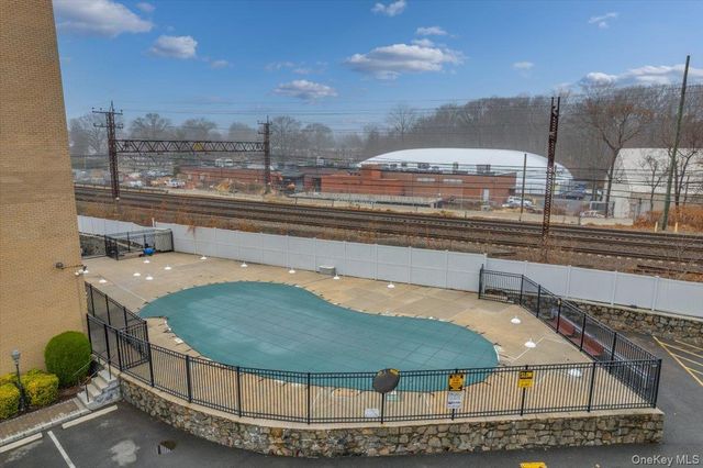 480 Halstead Avenue 5M, Harrison, NY 10528