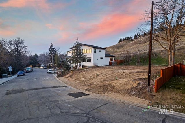 412 W Sherman St, Boise, ID 83702