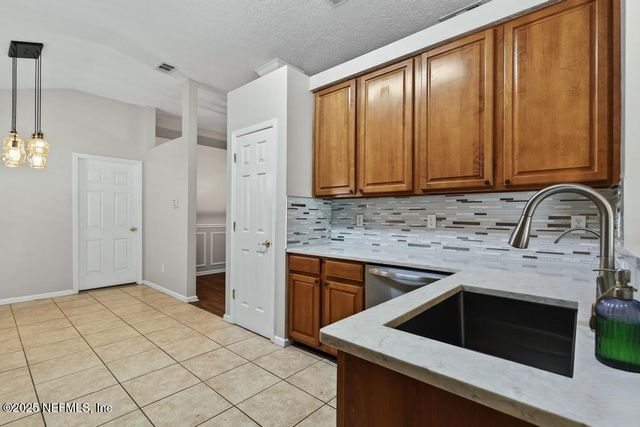 1727 CANOPY OAKS Drive, Orange Park, FL 32065