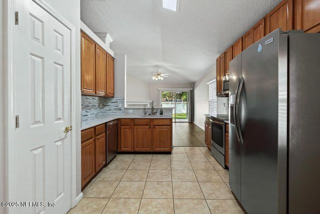 1727 CANOPY OAKS Drive, Orange Park, FL 32065