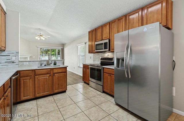 1727 CANOPY OAKS Drive, Orange Park, FL 32065