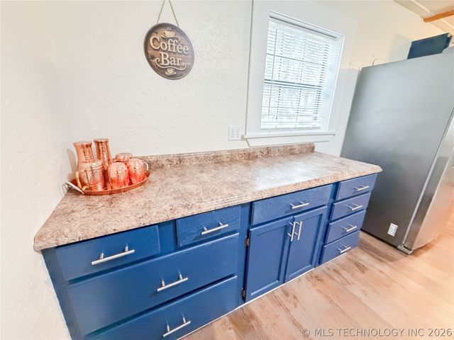 14221 N Grace Hudlen Road, Hulbert, OK 74441