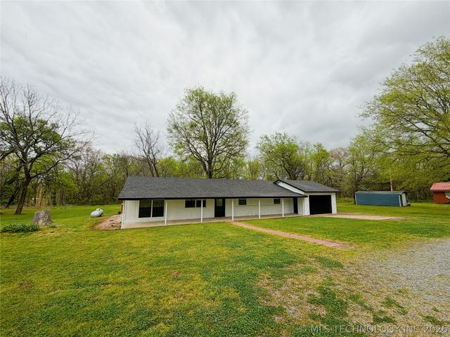 14221 N Grace Hudlen Road, Hulbert, OK 74441
