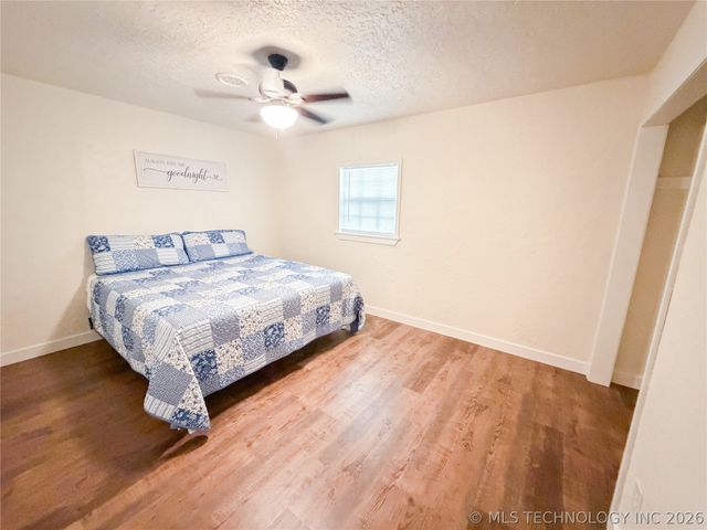 14221 N Grace Hudlen Road, Hulbert, OK 74441