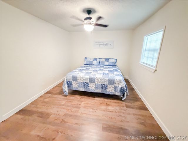 14221 N Grace Hudlen Road, Hulbert, OK 74441