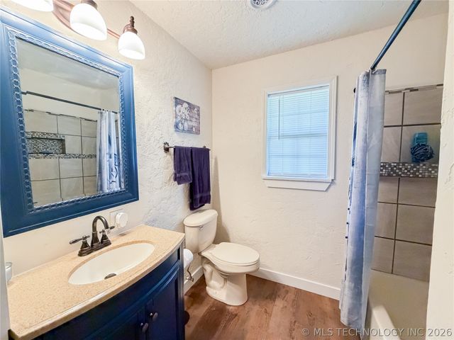 14221 N Grace Hudlen Road, Hulbert, OK 74441