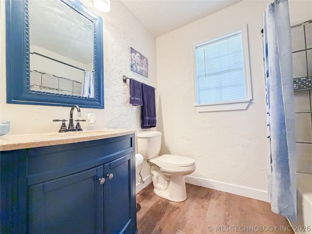14221 N Grace Hudlen Road, Hulbert, OK 74441