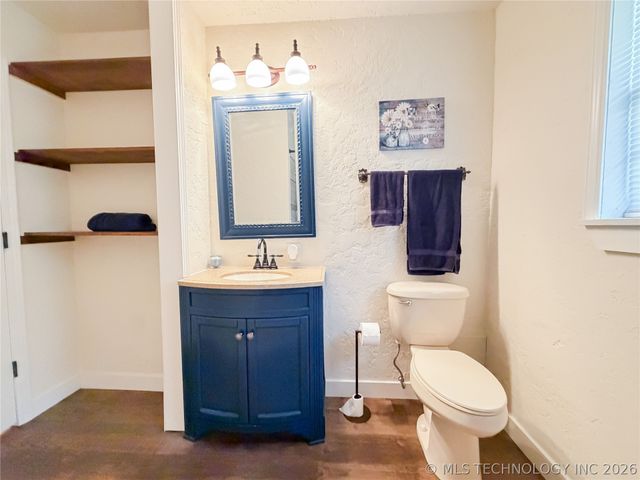 14221 N Grace Hudlen Road, Hulbert, OK 74441