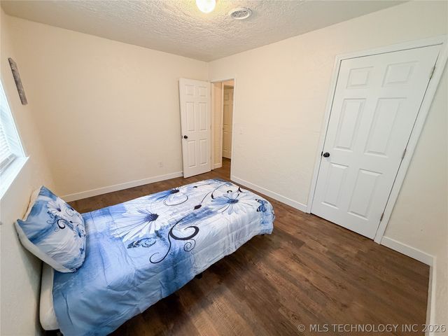 14221 N Grace Hudlen Road, Hulbert, OK 74441