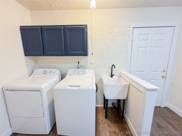 14221 N Grace Hudlen Road, Hulbert, OK 74441