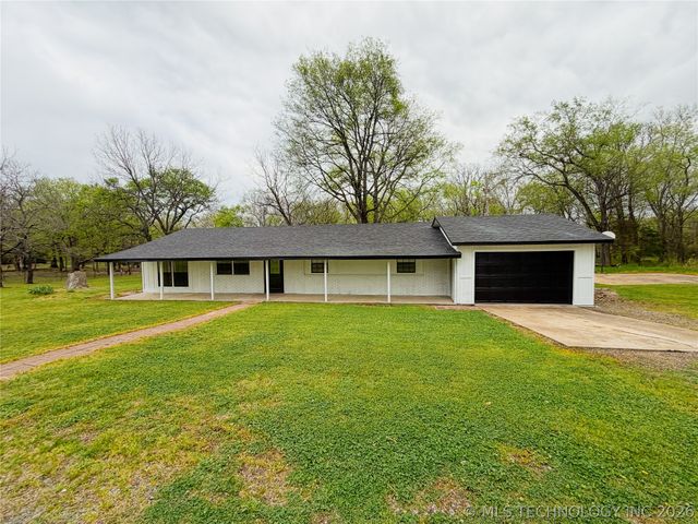 14221 N Grace Hudlen Road, Hulbert, OK 74441