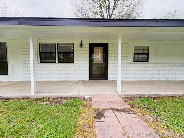 14221 N Grace Hudlen Road, Hulbert, OK 74441
