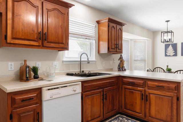8602 Boulder View Drive, Soddy Daisy, TN 37379