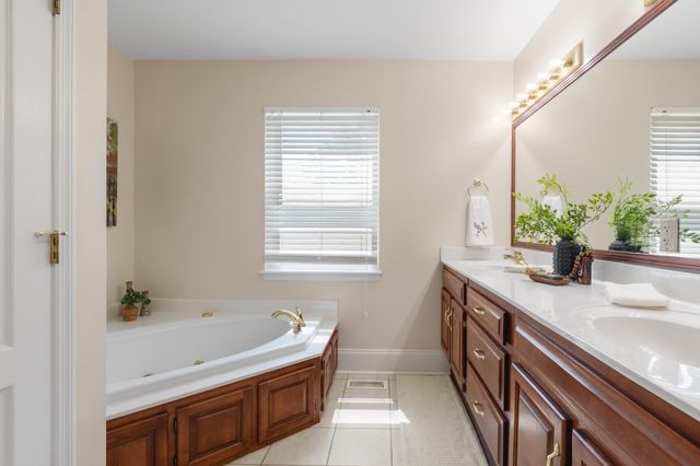 8602 Boulder View Drive, Soddy Daisy, TN 37379