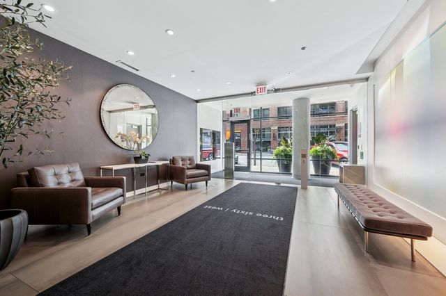 360 W Erie Street 3A, Chicago, IL 60654