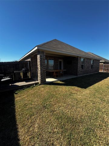 414 War Emblem Lane, Waxahachie, TX 75165