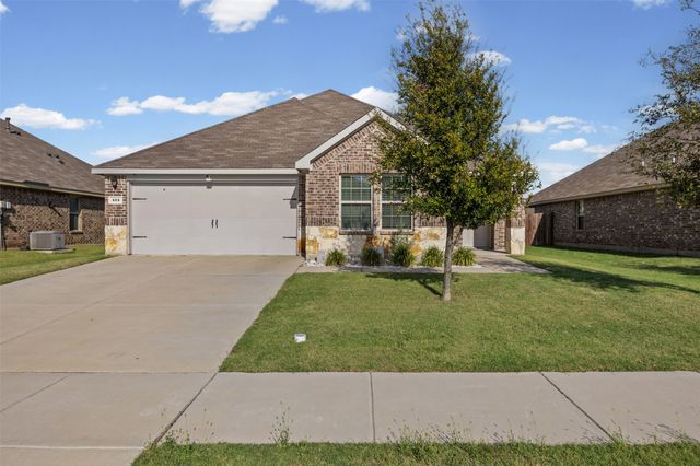 414 War Emblem Lane, Waxahachie, TX 75165