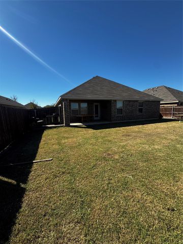 414 War Emblem Lane, Waxahachie, TX 75165