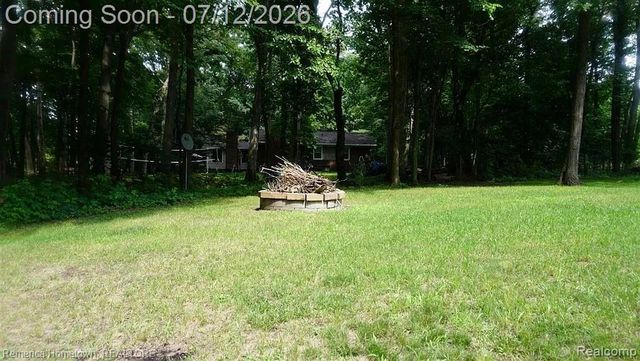 11975 Cody Creek Court, South Lyon, MI 48178