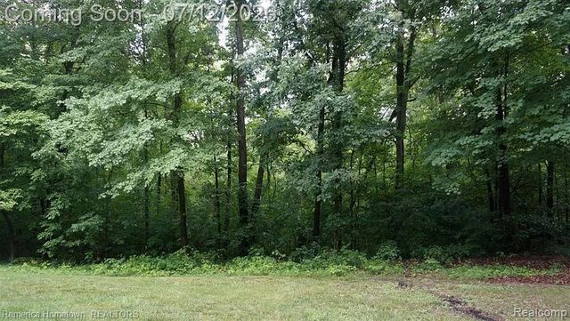 11975 Cody Creek Court, South Lyon, MI 48178