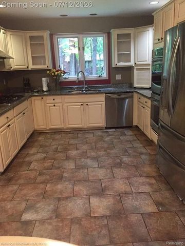 11975 Cody Creek Court, South Lyon, MI 48178