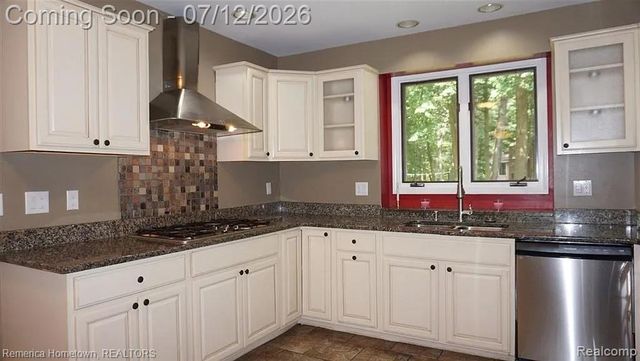 11975 Cody Creek Court, South Lyon, MI 48178