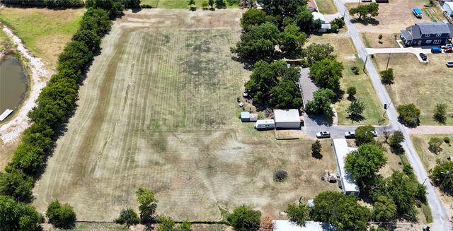 610 N 9th Street, Gunter, TX 75058