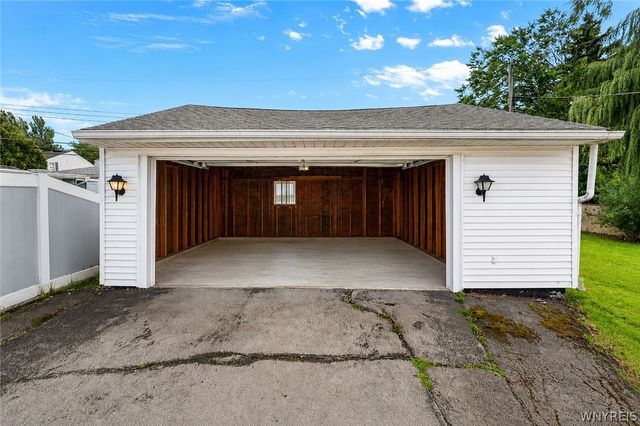 47 Warburton Place, Tonawanda, NY 14223