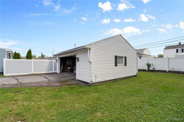 47 Warburton Place, Tonawanda, NY 14223